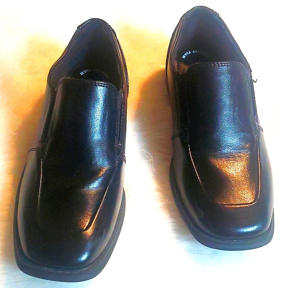 NWOT! Sonoma Goods For Life® Boys' Slip-On Dress Shoes Size 2MED.